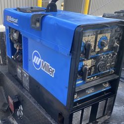 Miller Bobcat 250 NT 10,000 watt generator and welder gasoline powered only 456 hours . fresh tune up and ready to work. New filters , oils, gas, spar