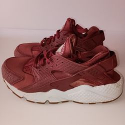 WMNS NIKE AIR HUARACHE RUN SE CEDAR GUM / WHITE SZ 8.5