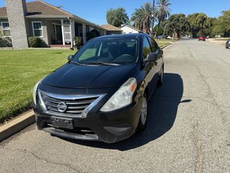 2015 Nissan versa