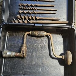 VINTAGE WOOD HAND DRILL & Bit Driver $30 