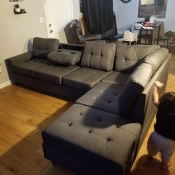 BRAND NEW REVERSIBLE SECTIONAL SOFA 