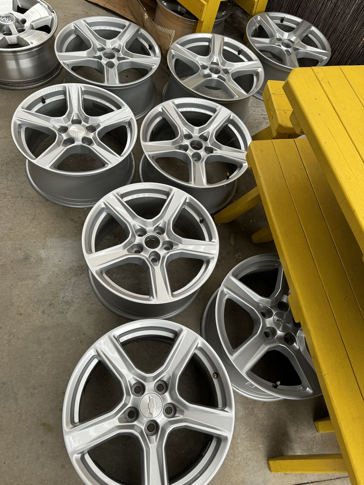 Chevy Wheels Chevy Rims 18 Inch OEM for Sale in Lake View Terrace, CA ...