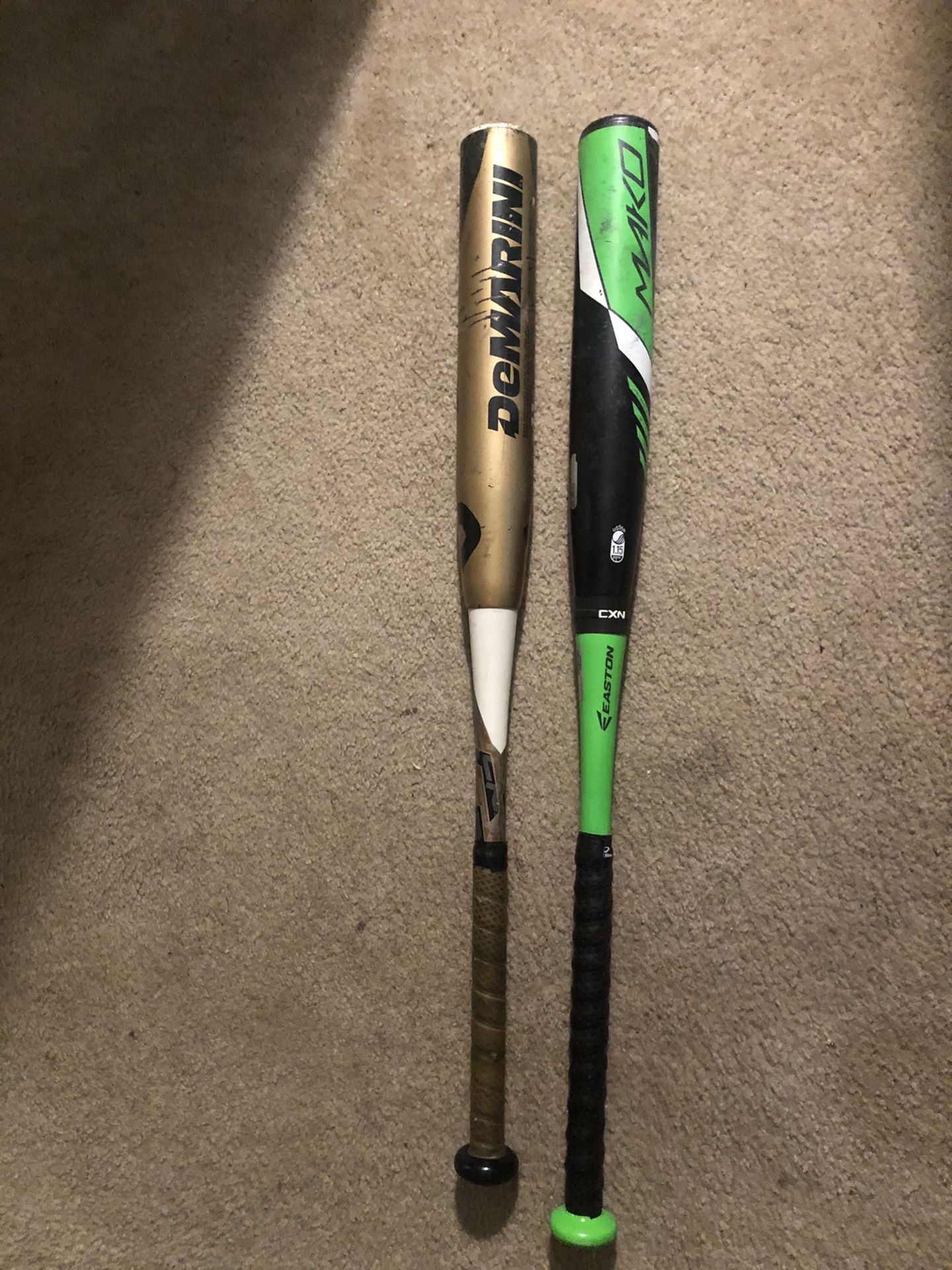 2 youth baseball bats. Easton Mako DeMarini CF5