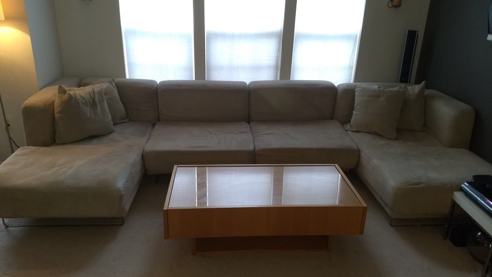 4 piece sectional sofa and coffee table