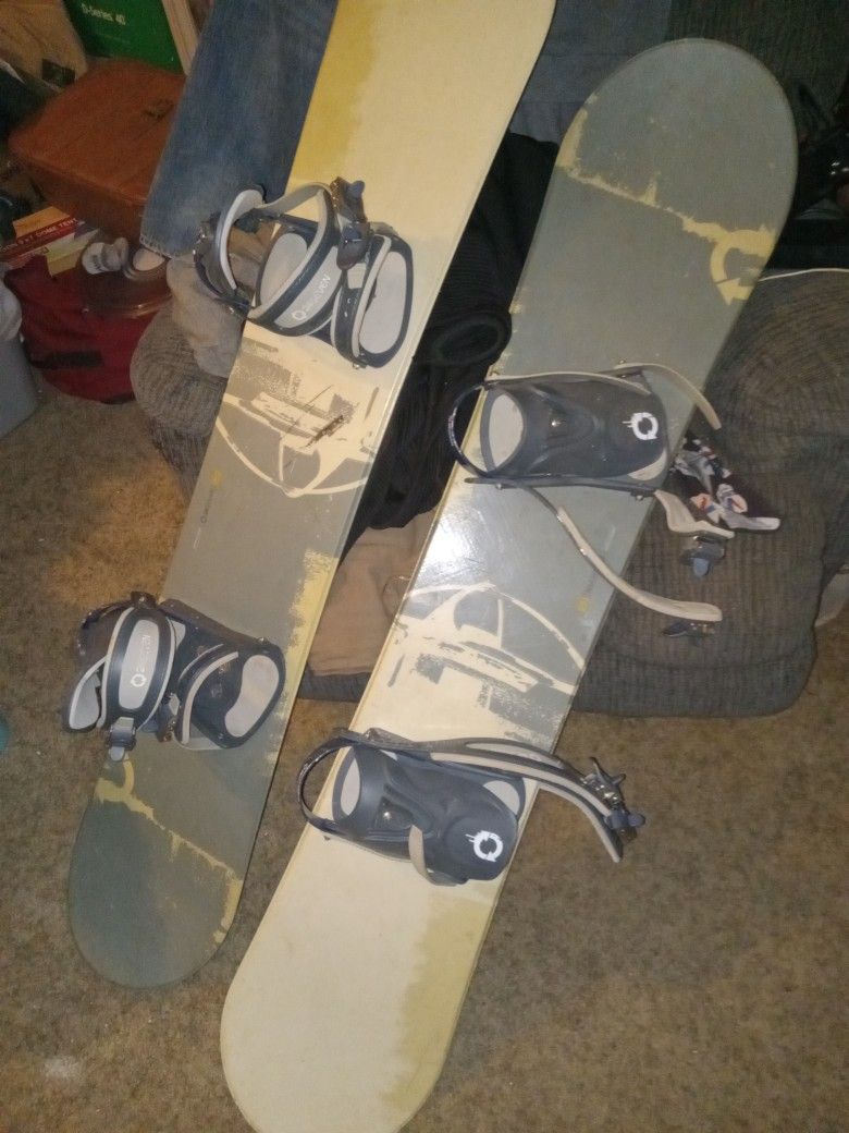 2 Snow Boards