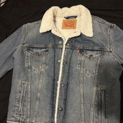 medium levis fur jean jacket