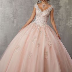 Quince /Sweet Sixteen Dress  (USED) Size 2