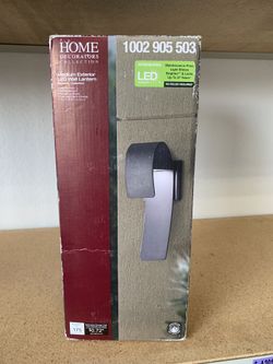 Medium Exterior LED Wall Lantern