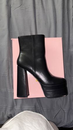 Platform bootie