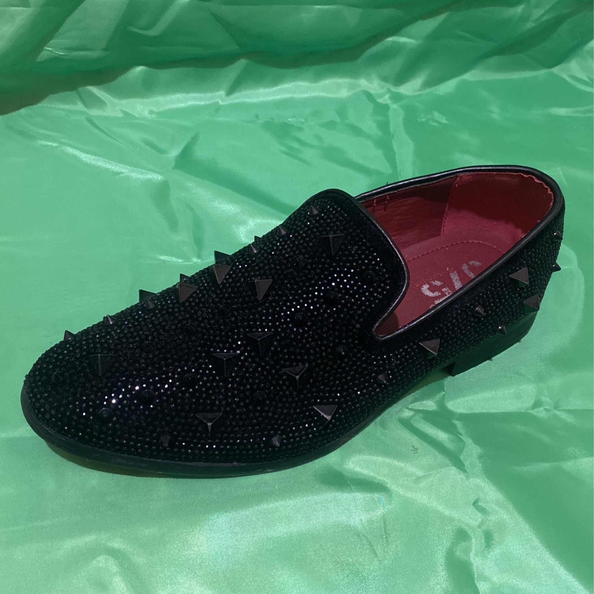 Dress Up Classy Shoes SIZE 8