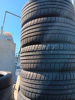 Vendo 4 Llantas Usadas 215 50 17 Michelin