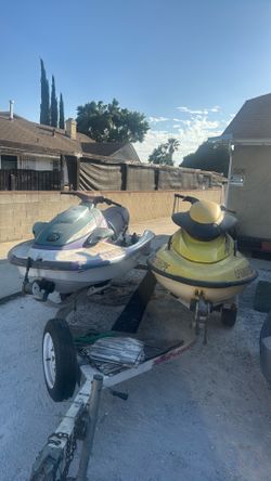 Jet skies