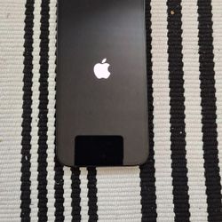 IPhone 12 64 GB Like New 