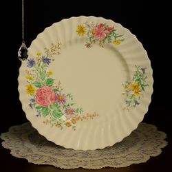 Royal Doulton England 1938 To 1959 Arcadia Bone China 12 Dinner Plates, 10.5”