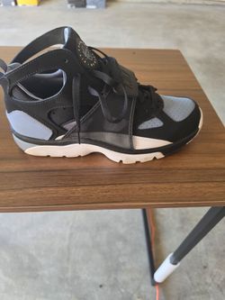 Nike Huarache Size 12