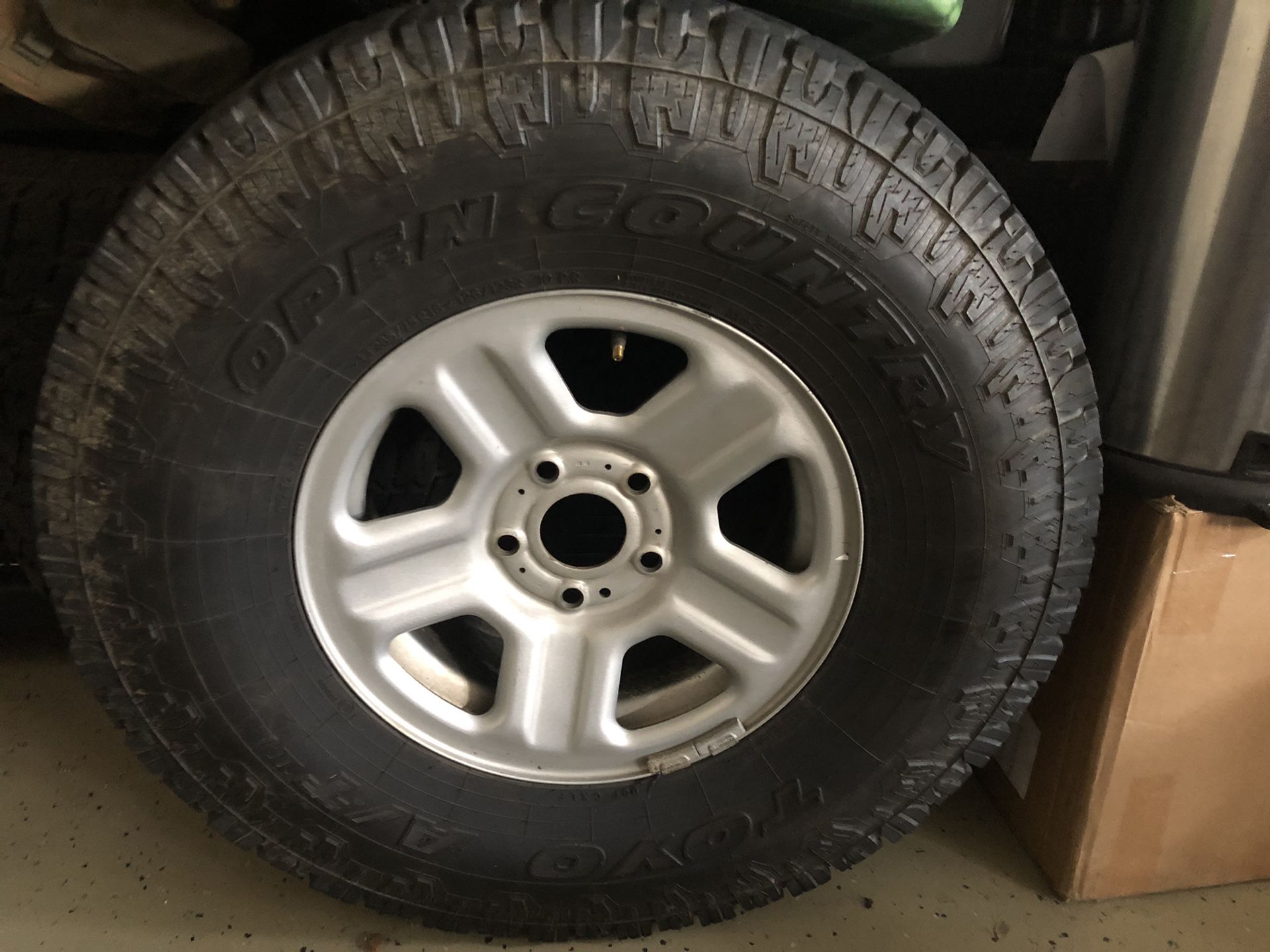 Jeep tires and wheels