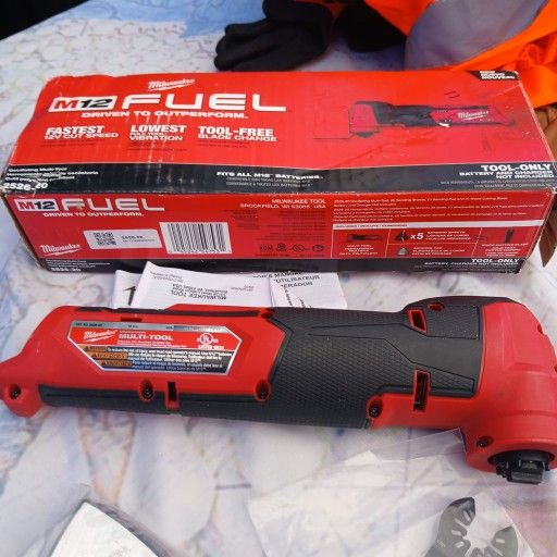 Milwaukee
M12 12V Lithium-Ion Cordless 3/8 in. Ratchet (Tool-Only)