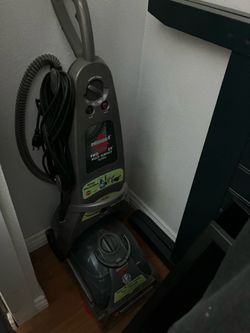 BISSELL carpet cleaning machine
