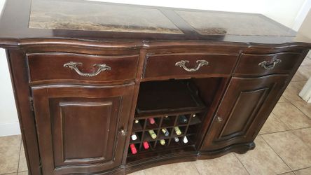Elegant Wine Bar Cabinet / Buffet Table – Excellent Condition