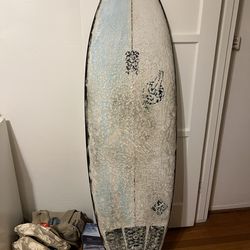 Sauritch Surfboard 5’10 X 21 X 2 3/4