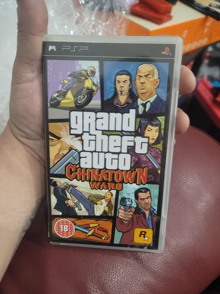 SONY PSP GTA CHINATOWN WARS CIB WITH CASE AND MANUALS