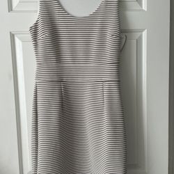 Banana Republic Dress Perfect For Brunch, Business, Or Church 