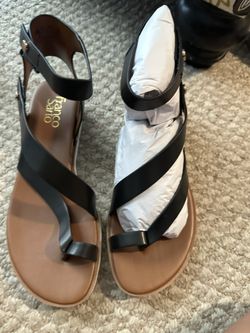 Brand New Women’s Sandals Black 