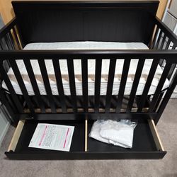 Hadley 5-in-1 Convertible Crib and Changer with Drawer