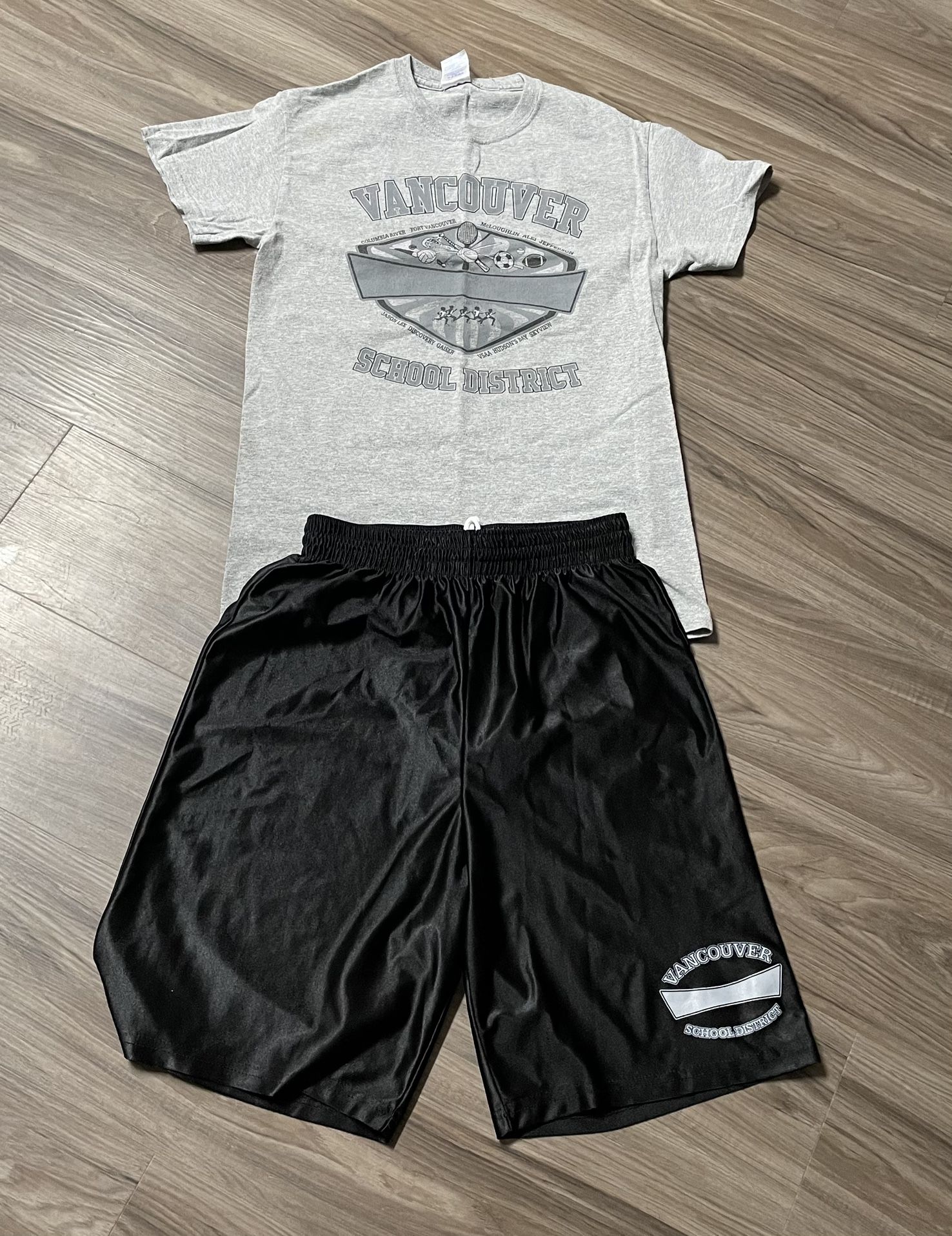 Discovery middle School PE uniform Adult XL