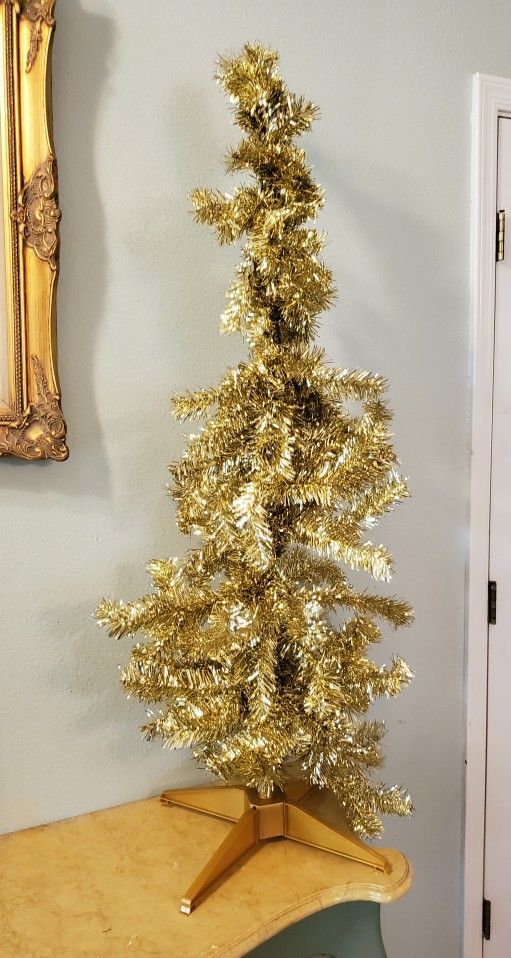 4 Ft Gold Christmas Tree 