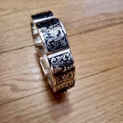 Vintage Jewelry.  Very Nice Vintage Silver Bracelet.