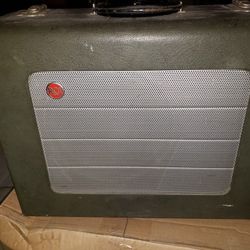 RCA MODEL 400 16mm FILM PROJECTOR And SPEAKER