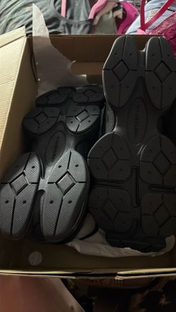 Black New Balances, Men Size