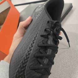 Cleats New 9,5 In Women