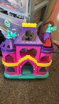 Small doll house