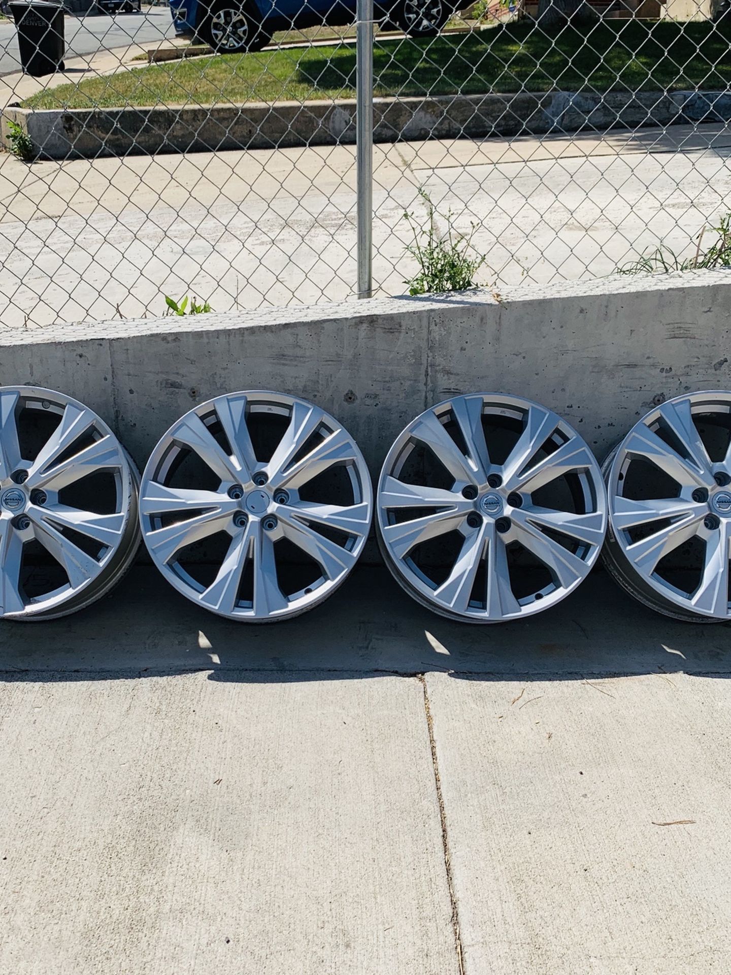 20” OEM Nissan Infiniti Wheels