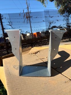 4x6 Joist Hangers 14GA – 100 Pieces