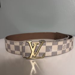 Woman’s belt