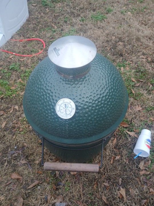 Big Green Egg Grill Smoker XL