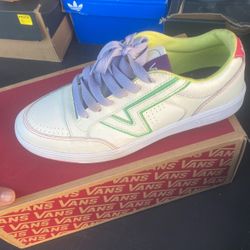 Lowland cc Vans 