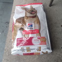 Dog Food Hills  Net Wt 33 Lb Science Diet 