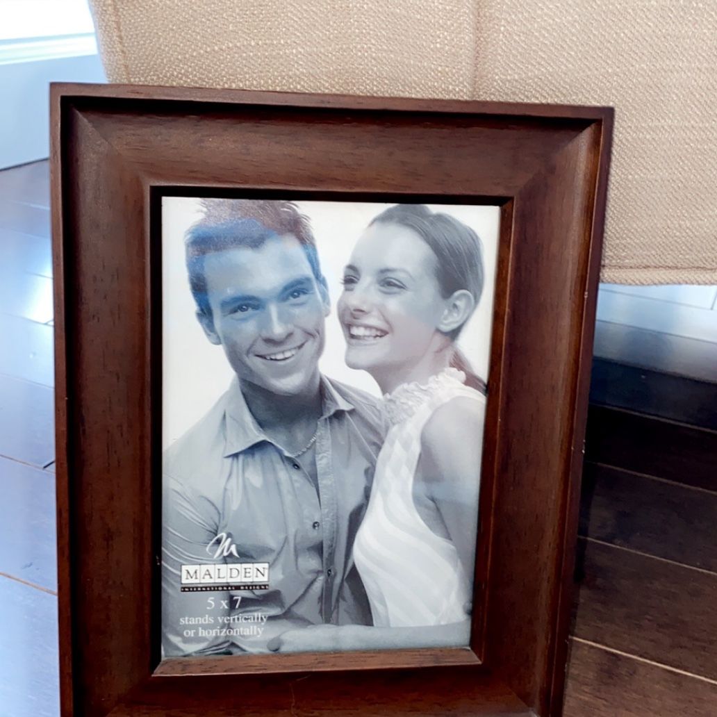 Malden Photo Frame 5”x7”