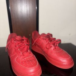 Nike Air Force 1 Low Triple Red