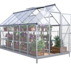 Green House, New/ Nueva En Su Caja 