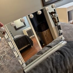 Vanity Mirror With Lights