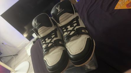 Louis Vuitton High-Top Sneakers