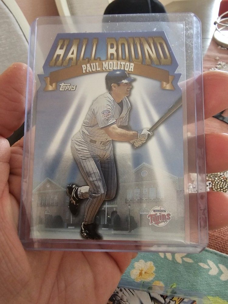Paul Molitor Minnesota Twins '98 Topps Hall Bound Die-Cut Insert Baseball Card 