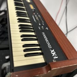 Hammond XK-1 Keyboard Synthesizer 