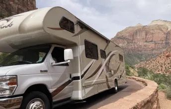 2018 Thor Motor Coach Four Winds 30D