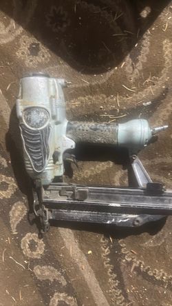 Hitachi pneumatic 2 1/2” nailer. $40 obo